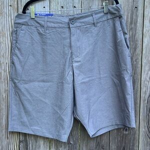 HANG TEN Hybrid Walking Short Men’s 36” Waist 10” Inseam NWT NEW